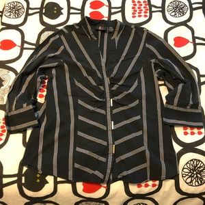 3/4 sleeved snap front blouse